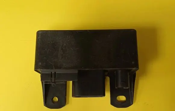 Mercedes-Benz C W202 Glow plug pre-heat relay