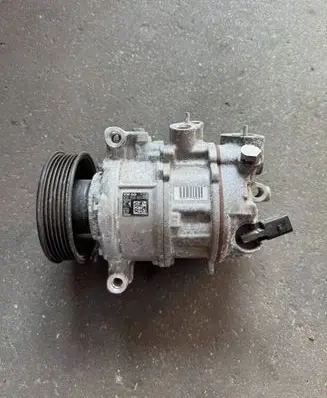 Volkswagen Golf Sportsvan Air conditioning (A/C) compressor (pump) 5Q0820803