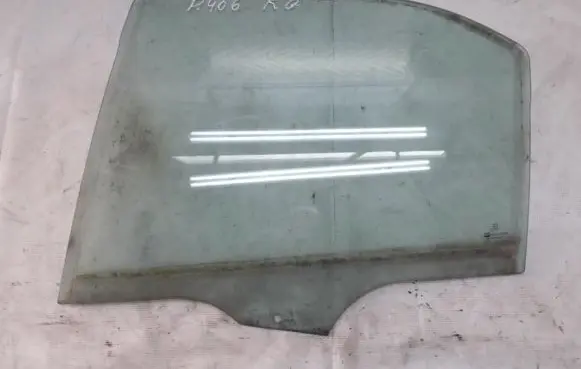 Peugeot 406 Rear door window glass