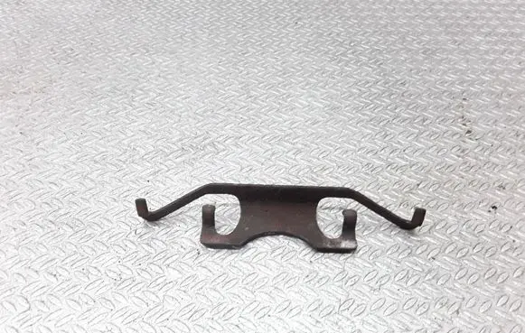Mercedes-Benz E W211 Front brake pad spring 