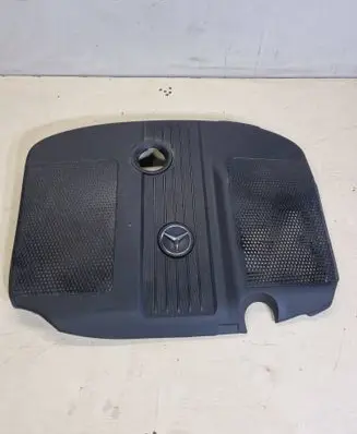 Mercedes-Benz C W204 Engine cover (trim)