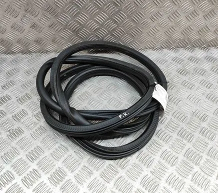 Porsche Cayenne (92A) Rubber seal front coupe door 7P0867365H