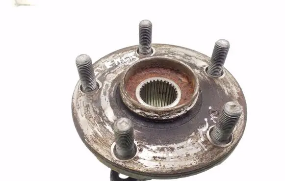 Toyota Avensis T270 Front wheel hub