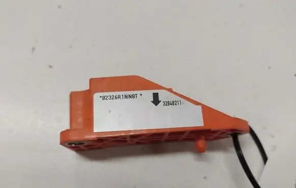 Volkswagen Touran I Airbag deployment crash/impact sensor 1T0909606 5WK43340