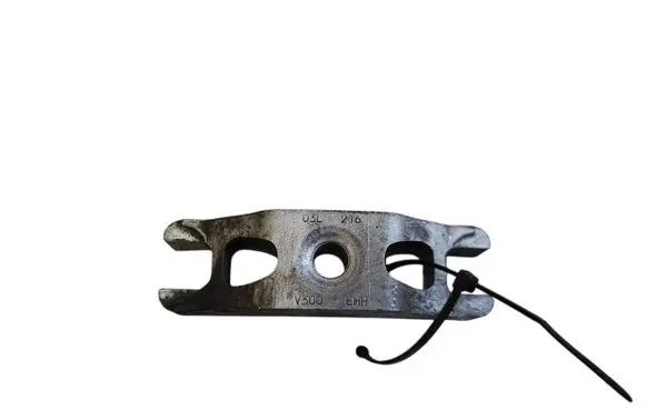 Audi A3 S3 8P Fuel Injector clamp holder 03L216