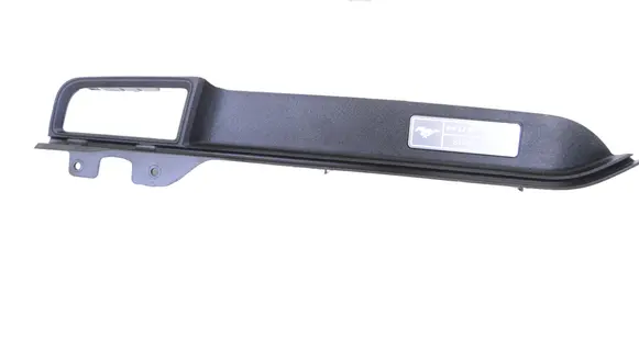 Dashboard glove box trim