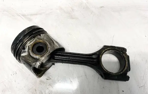 Volkswagen PASSAT B5 Piston with connecting rod 028hde