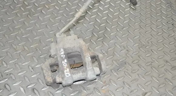 Jeep Grand Cherokee (WK) Rear brake caliper