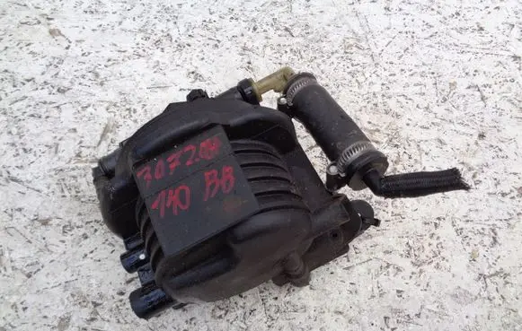 Peugeot 307 Fuel filter housing 