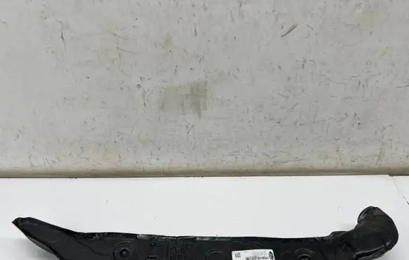 Ford Ranger IV Fender foam support/seal N1WB16E560AA