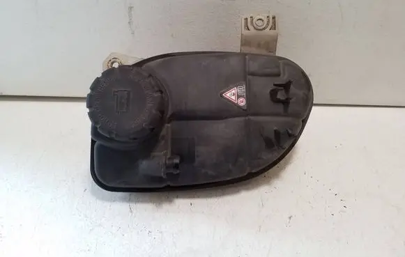 Mercedes-Benz Vito Viano W447 Coolant expansion tank/reservoir A4475000049