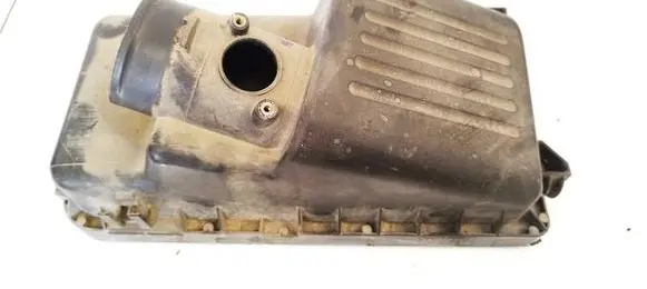 Toyota Avensis T250 Air filter box 0G01