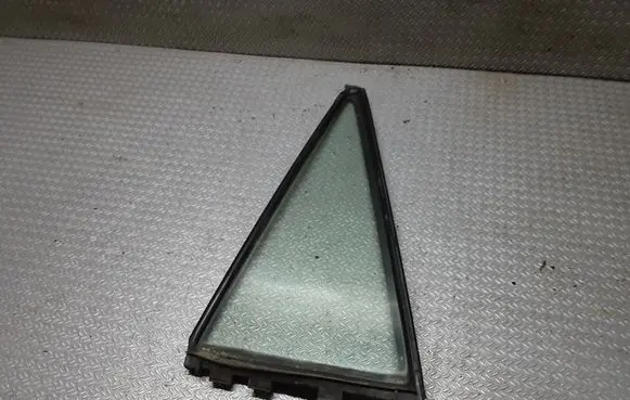 Toyota Corolla Verso E121 Rear vent window glass 