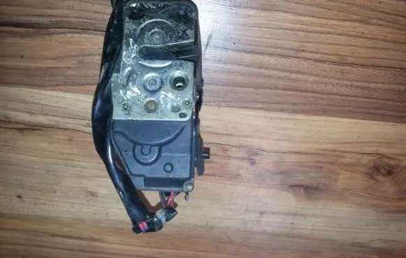 Mazda 626 Rear door lock