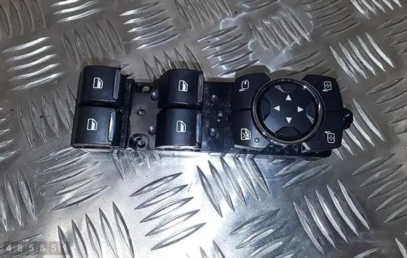 Ford Ecosport Electric window control switch DG9T14540CCW
