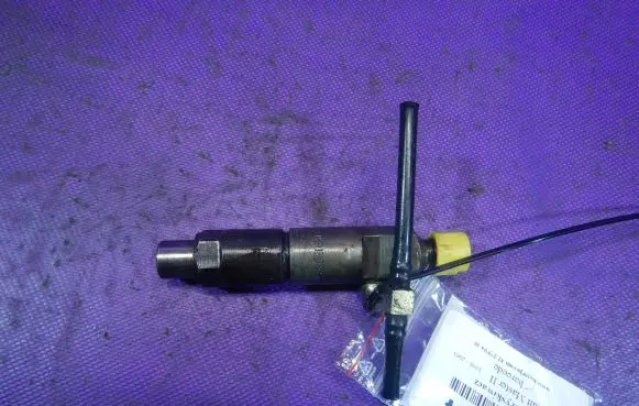Renault Master II Fuel injector KBE58S8
