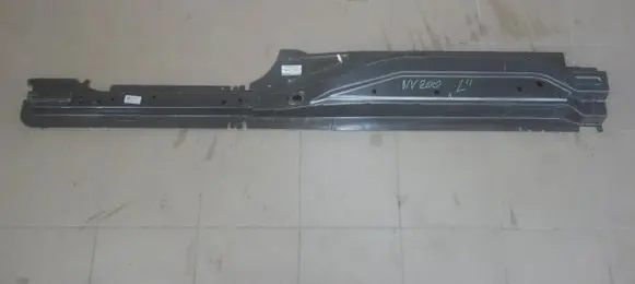 Nissan e-NV200 (B) Pillar trim (exterior) G6425BJ1MD
