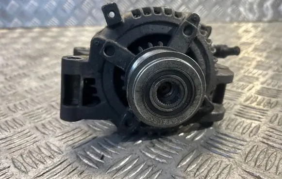 Toyota RAV 4 (XA30) Generator/alternator JS2018021386010