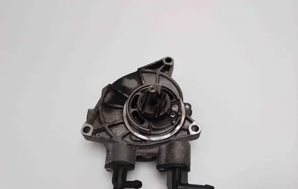 Opel Zafira C Vacuum pump 25183189