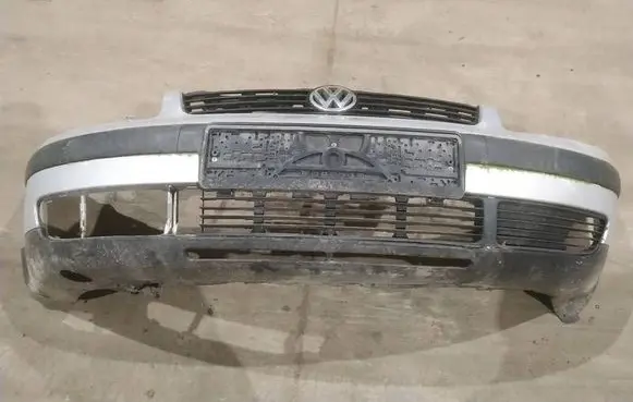 Volkswagen PASSAT B5 Front bumper pilkas