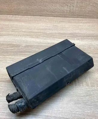 Opel Vectra B Fuse module 90504296 USED