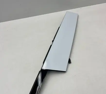 Front door glass trim molding