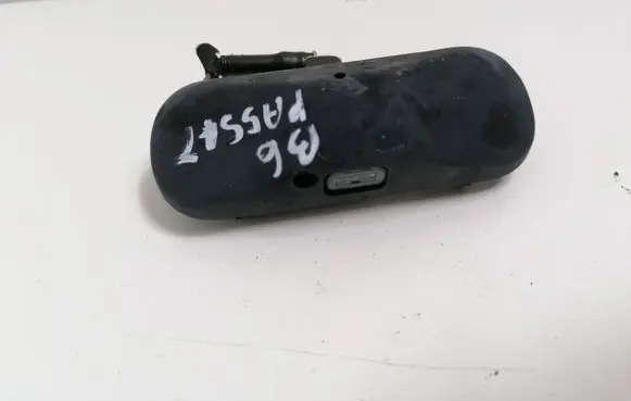 Volkswagen PASSAT B6 Windshield washer spray nozzle 5M0955986C