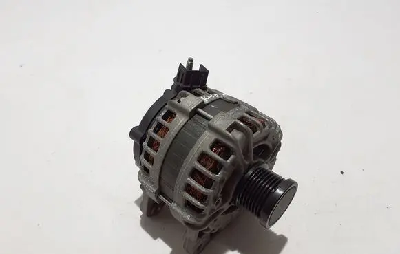 Renault Clio V Generator/alternator 231002175R