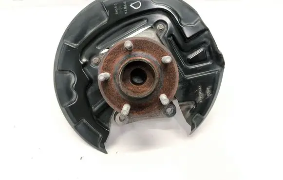 Rear wheel hub