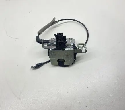 Mercedes-Benz C W204 Seat back rest lock catch A2049200264 37082