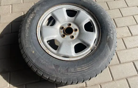 Subaru Forester SF R15 spare wheel 