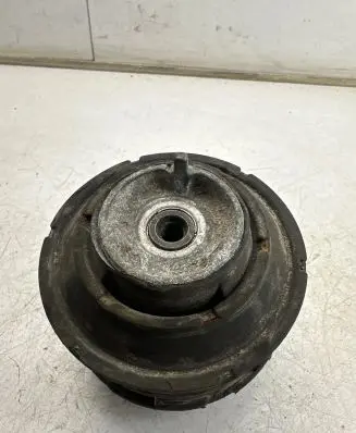 Mercedes-Benz C W203 Engine mount bracket