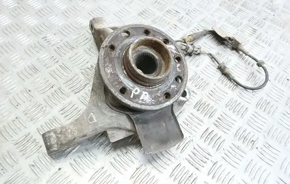 Opel Vectra C Front wheel hub spindle knuckle
