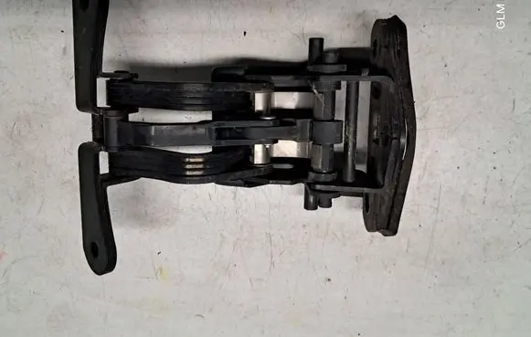 Mercedes-Benz CLK A209 C209 Convertible roof hinge A2097500121