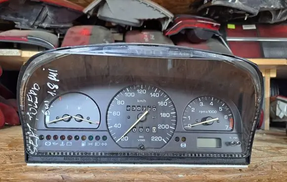 Seat Toledo I (1L) Speedometer (instrument cluster) 1L0919033K 110008453009