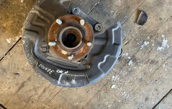 Ford Mondeo MK V Rear wheel hub DG9C5B758A
