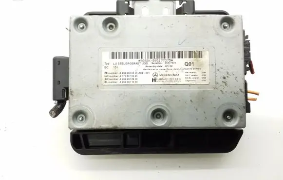 Mercedes-Benz E W212 Head unit multimedia control A2049000300 A1718270345
