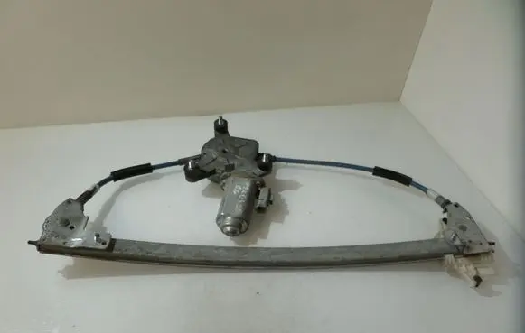 Peugeot 406 Rear window lifting mechanism without motor