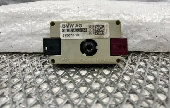 BMW 5 E60 E61 Antenna control unit 6938966 21367510