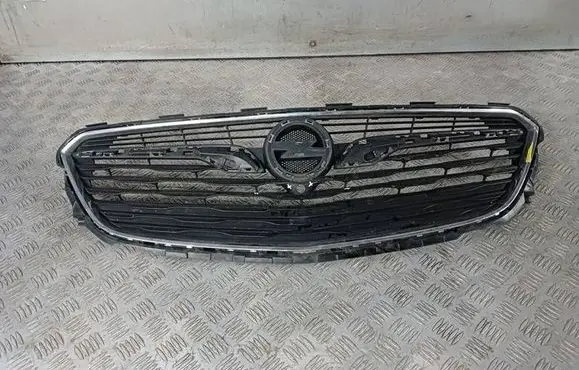 Opel Insignia B Front bumper upper radiator grill 13491195