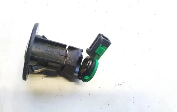 Passenger airbag on/off switch