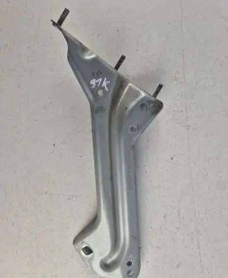 Audi Q5 SQ5 Fender mounting bracket 8R0821135