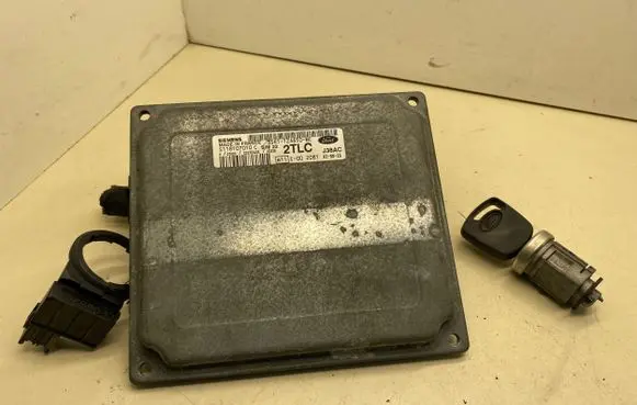 Ford Fiesta Engine control unit/module 3S6112A650BC S118107010C