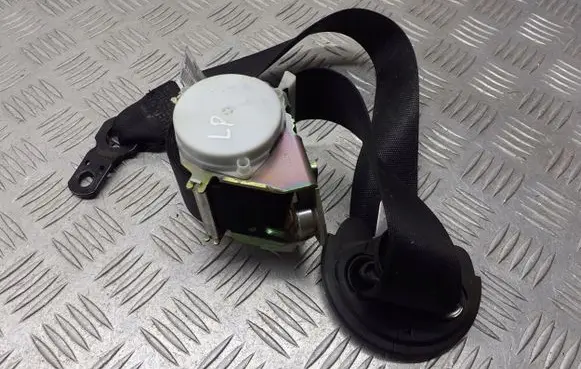 BMW X3 E83 Front seatbelt 34003071A