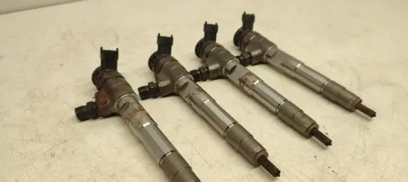 Dacia Lodgy Fuel injectors set 0445B76882