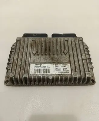 Citroen C4 I Gearbox control unit/module 8200302005 S118047546C 9657136980
