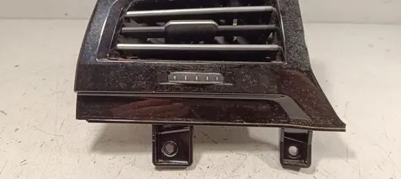 Volkswagen Touareg III Dashboard side air vent grill/cover trim 761858415 761947095B