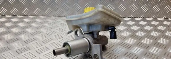 Audi A6 S6 C6 4F Master brake cylinder 32067009