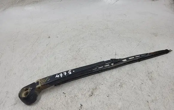 Audi A4 S4 B5 8D Rear wiper blade arm 