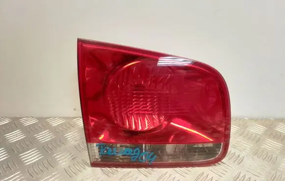 Volkswagen Touareg I Tailgate rear/tail lights 7L6945093H
